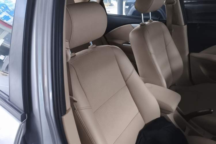 Used Buick Excelle 2013 1.5L Automatic Classic Model
