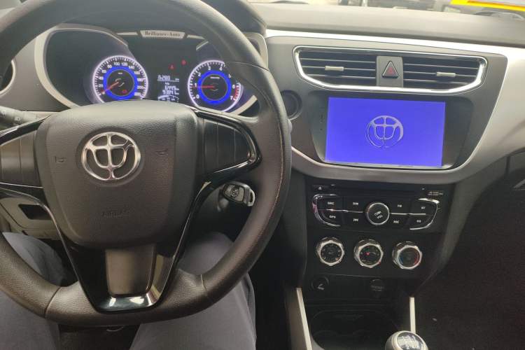 Used Brilliance V3 2015 1.5L Manual Comfort Model
