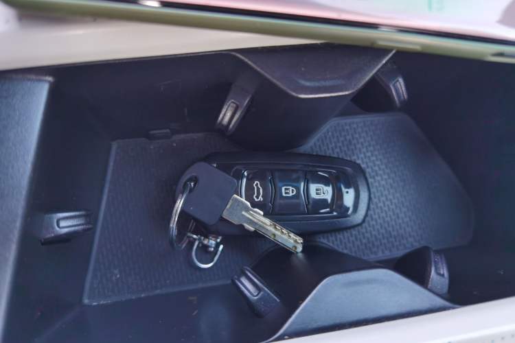 Used Geely Auto Emgrand L HiP 2022 1.5TD-DHT Pro 100KM Super Clean
