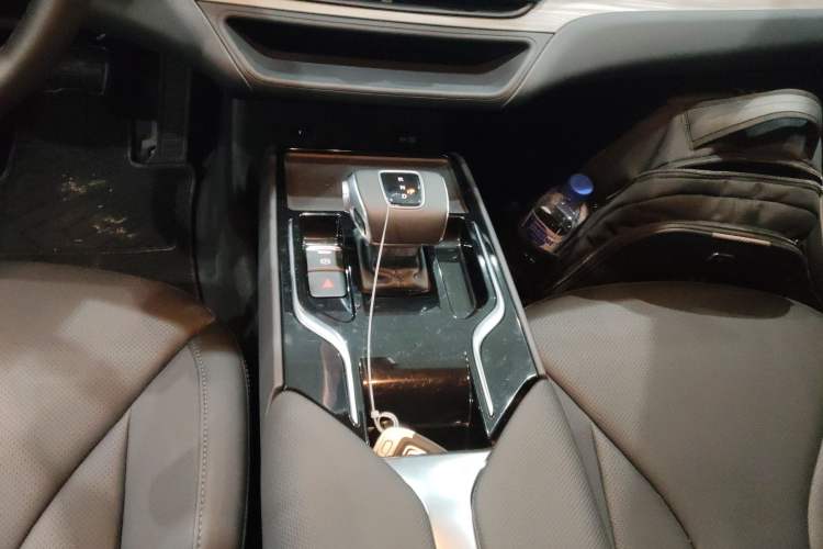 Used Hongqi E-QM5 2024 610 km PLUS
