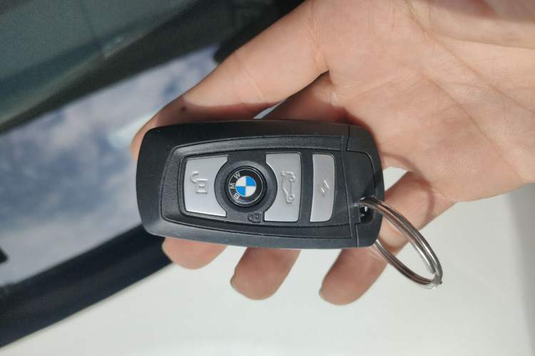 Used BMW 5 Series 2017 525Li Leading Model
