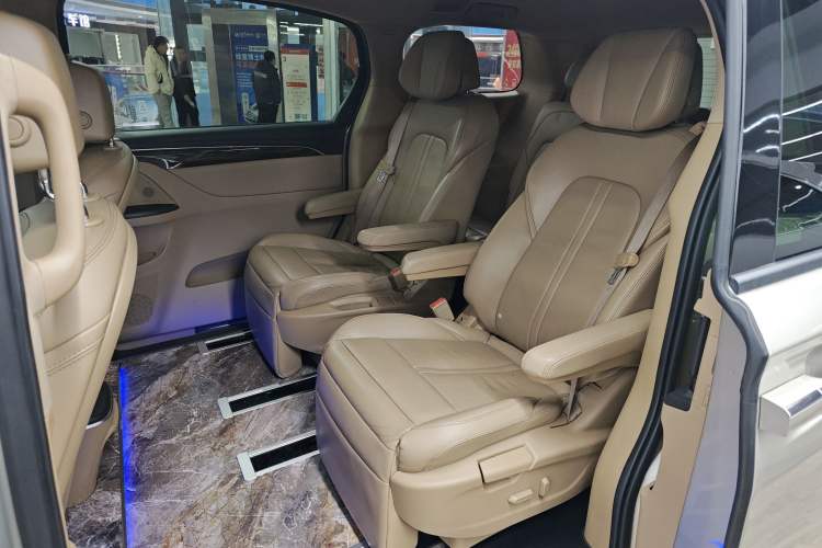 Used Buick GL8 2018 ES 28T Luxury Model China VI Standard
