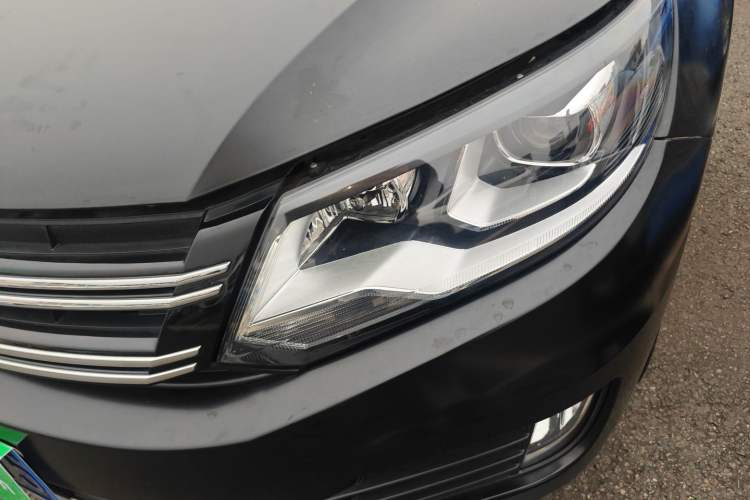 Used Volkswagen Tiguan 2017 300TSI Automatic Two-Wheel Drive Silk Road Comfort Edition