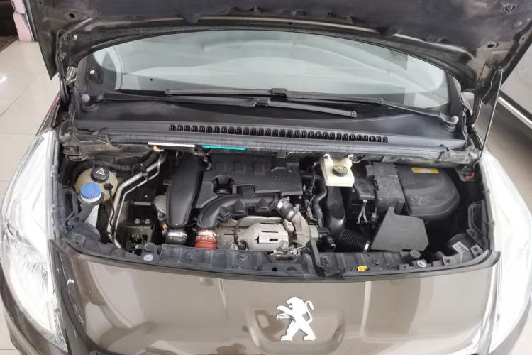 Used Peugeot 3008 2015 1.6THP Automatic Classic Edition
