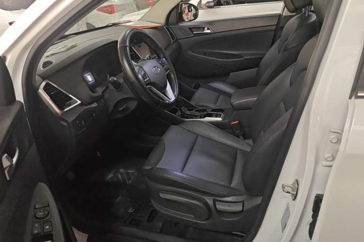 Used Hyundai Tucson 2015 1.6T Dual-Clutch Two-Wheel-Drive Smart Model