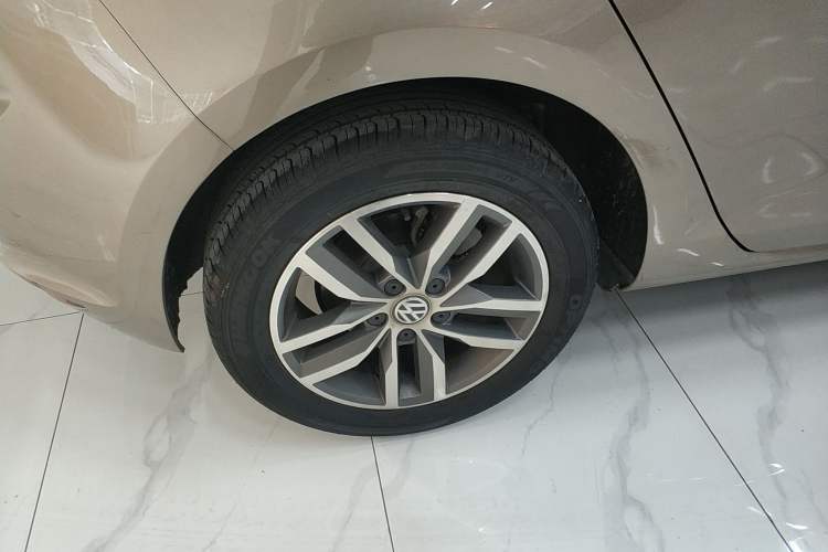 Used Volkswagen Golf 2016 230TSI Automatic Luxury Version
