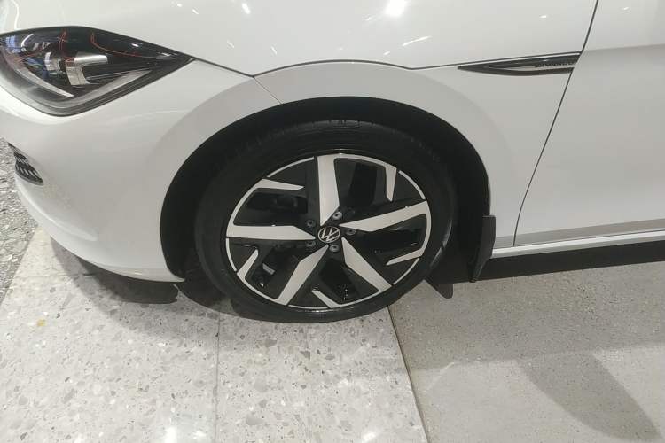 Used Volkswagen Lamando 2023 Lavida L 280TSI DSG Cool & Spicy Edition