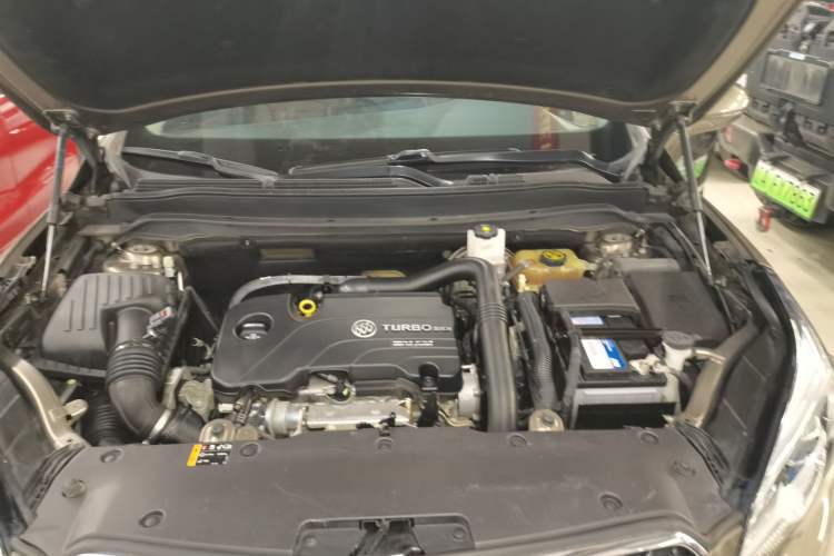 Used Buick Envision 2018 20T Two-Wheel Drive Luxury Model
