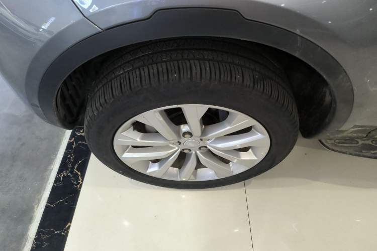 Used Land Rover Discovery 2024 360 PS S
