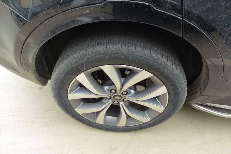 Used Land Rover Discovery Sport 2024 Luxury Custom Edition