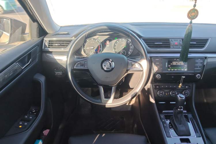 Used Skoda Superb 2016 TSI330 DSG Smart Drive Edition