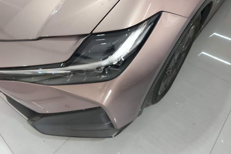 Used Toyota bZ3 2023 616 km Long-Range Premium
