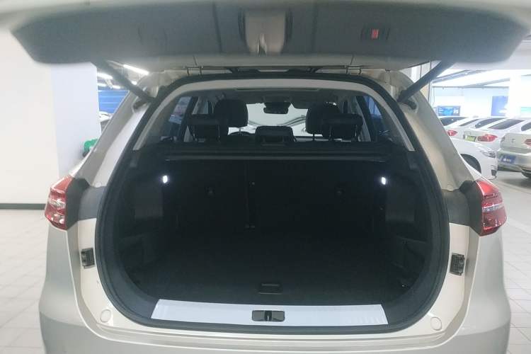 Used Hongqi HS5 2022 Revised Version 2.0T Smart Connect Flagship Edition
