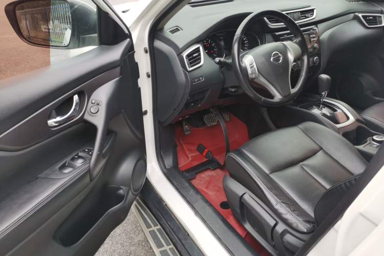 Used Nissan X-Trail 2016 2.0L CVT Smart Enjoyment Version 4WD