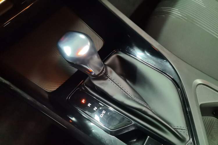 Used Roewe i5 2021 1.5L CVT Platinum Edition
