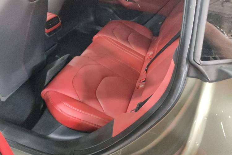 Used  SU7 2024 Four-Wheel Drive Ultra-Long Range Advanced Intelligent Driving Max Edition
