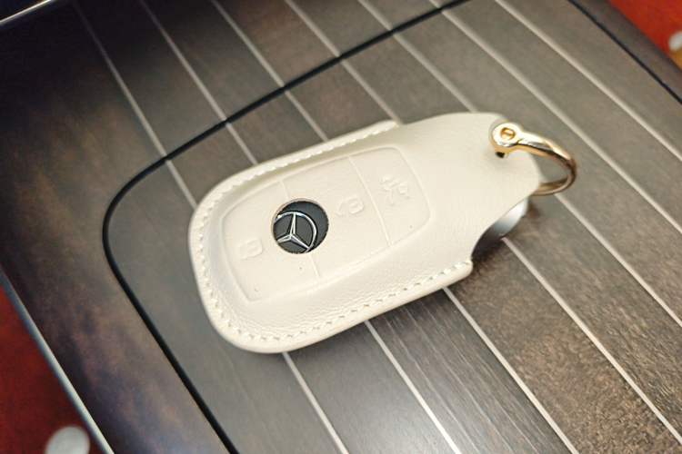 Used Mercedes-Benz E-Class 2025 Facelift E 300 L Luxury Edition
