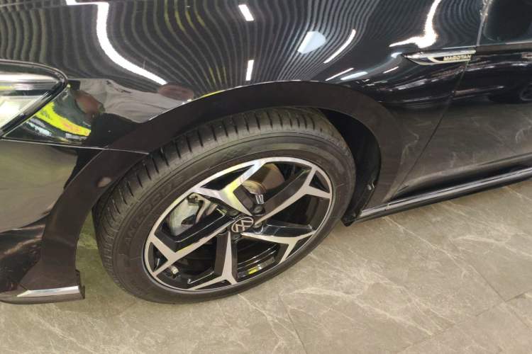 Used Volkswagen Magotan 2023 2 Million Units Commemorative Edition 330TSI DSG Luxury Version
