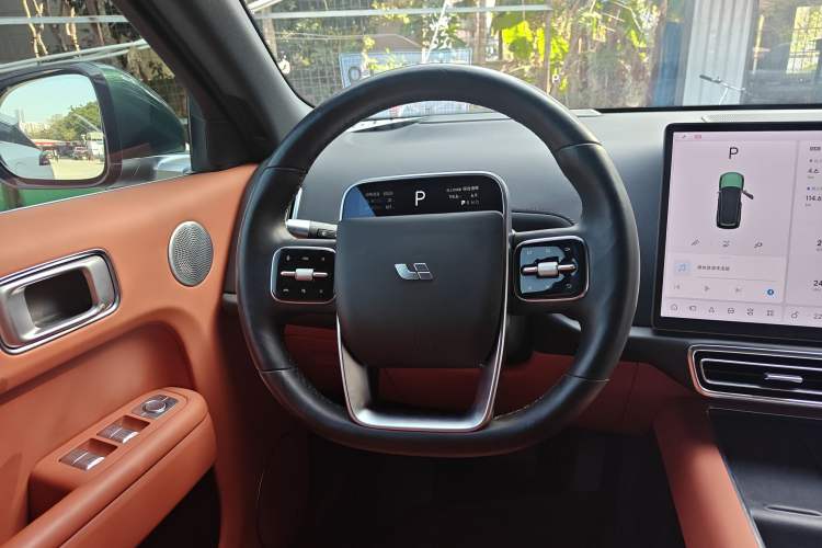 Used Li Auto L8 2023 Pro Model
