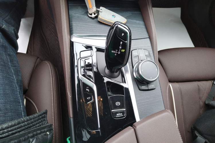 Used BMW 5 Series 2023 530Li Luxury Edition M Sport Package