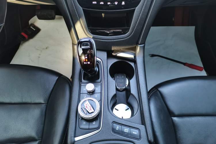 Used Cadillac XT6 2021 28T Six-Seater Four-Wheel-Drive Luxury Version
