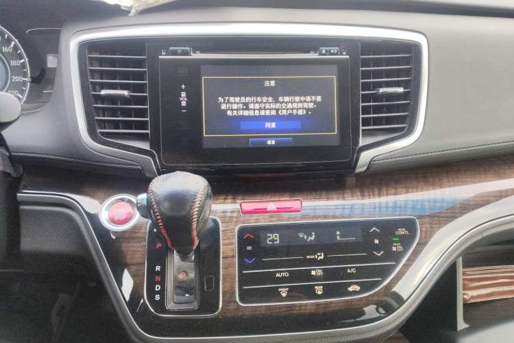 Used Honda Odyssey 2015 Updated Version 2.4L Smart Edition
