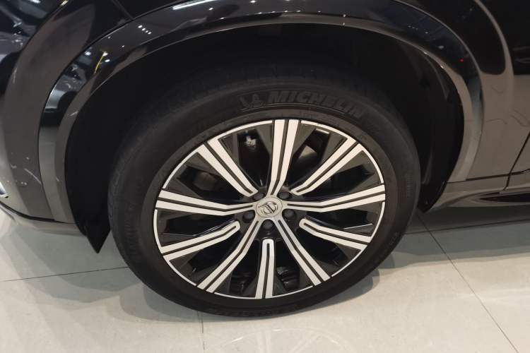 Used Volvo XC90 2020 Facelifted T6 Zhiyi Luxury 7-Seater
