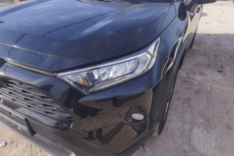 Used Toyota RAV4 2021 2.0L CVT Two-Wheel Drive Fashion Edition
