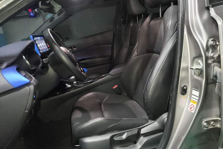 Used Toyota IZOA 2018 2.0L Yichi Edition China V Standard