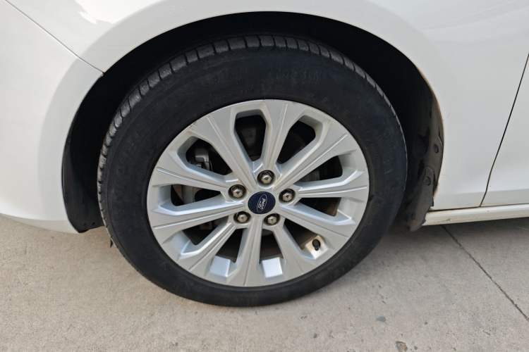 Used Ford Escort 2017 Happiness Edition 1.5L Automatic Fashion Version
