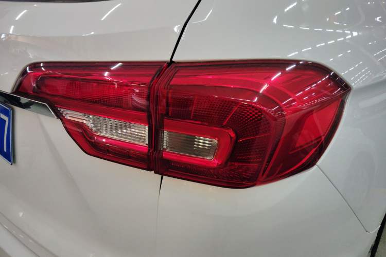 Used Haval M6 2018 Revised Version 1.5T DCT Two-Wheel Drive Elite Edition