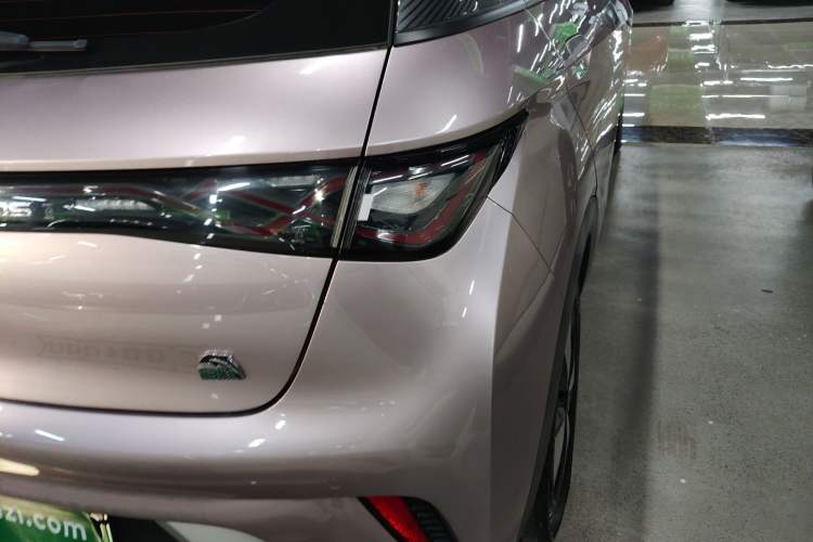 Used BYD Dolphin 2023 420 km Fashion Edition
