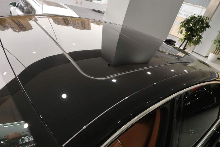 Used Hongqi H9 2023 2.0T Smart Connect Flagship Edition
