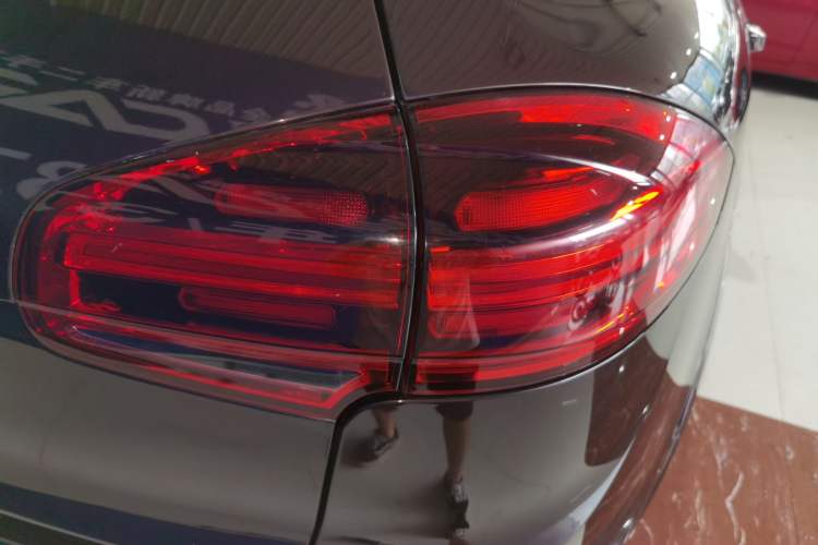 Used Porsche Cayenne 2016 Cayenne Platinum Edition 3.0T