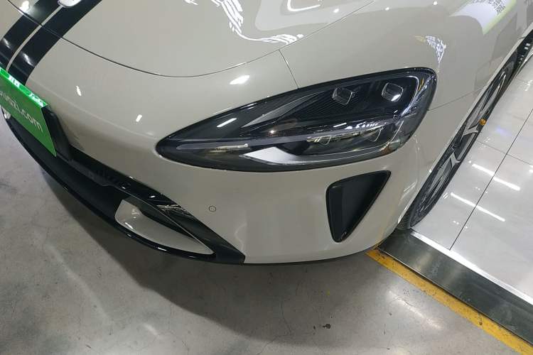 Used Xiaomi Auto SU7 2024 Four-Wheel Drive Ultra-Long Range Advanced Intelligent Driving Max Edition