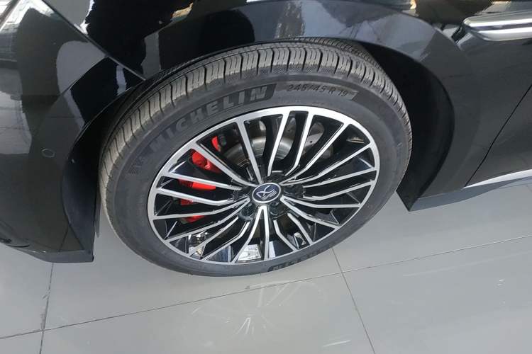 Used BYD Han 2025 EV with 701 km of Laser Radar-Enabled Intelligent Driving
