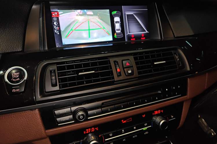 Used BMW 5 Series 2017 525Li Leading Model
