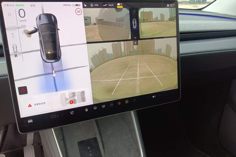 Used Tesla Model Y 2025 Rear-Wheel-Drive Version
