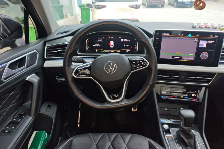 Used Volkswagen Tiguan L 2023 330TSI Automatic Two-Wheel Drive R-Line Enjoyment Edition