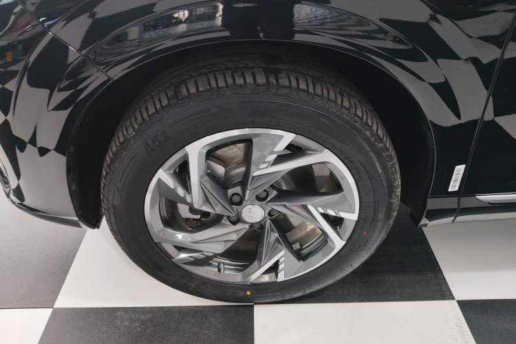 Used Hongqi HS3 PHEV 2024 PHEV 115km Jingwei Edition