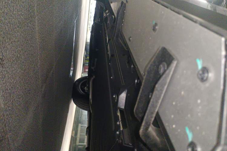 Used  G318 2024 Two-Wheel Drive Air Suspension Version
