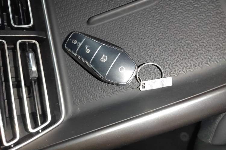 Used BYD Song Pro New Energy 2025 2nd Generation Intelligent Driving Version DM-i 75KM Leading Edition
