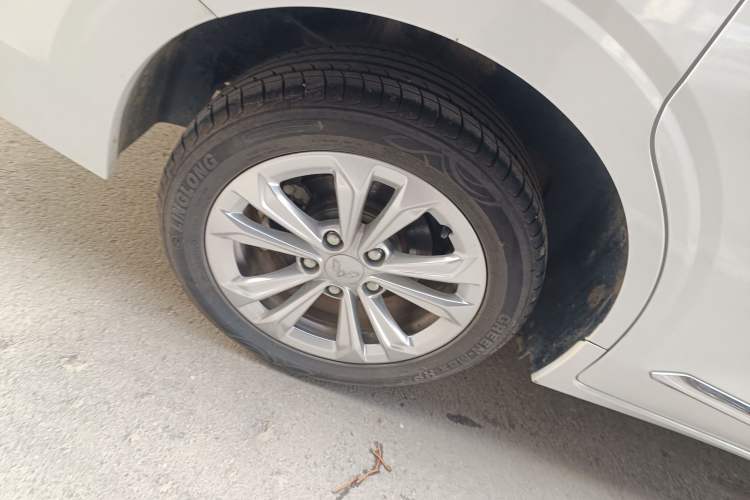 Used Wuling Jiachen 2022 1.5L Manual Comfort Edition