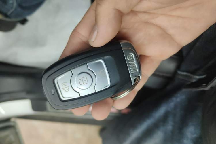 Used Haval H6 2015 Revised Version Sport Edition 1.5T Manual Transmission Two-Wheel Drive Elite Grade