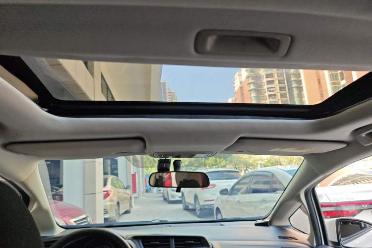 Used Honda Fit 2016 1.5L LXS CVT Comfort Sunroof Version
