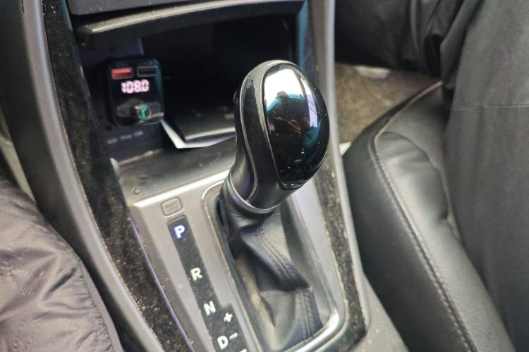 Used Hyundai Elantra 2015 1.6L Automatic Luxury Model