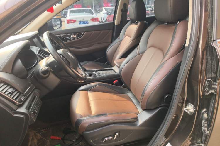 Used Dongfeng Aeolus AX7 2018 Classic 1.6T Automatic Luxury Model