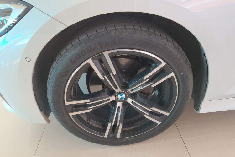 Used BMW 3 Series 2021 Restyled 325i M Sport Package
