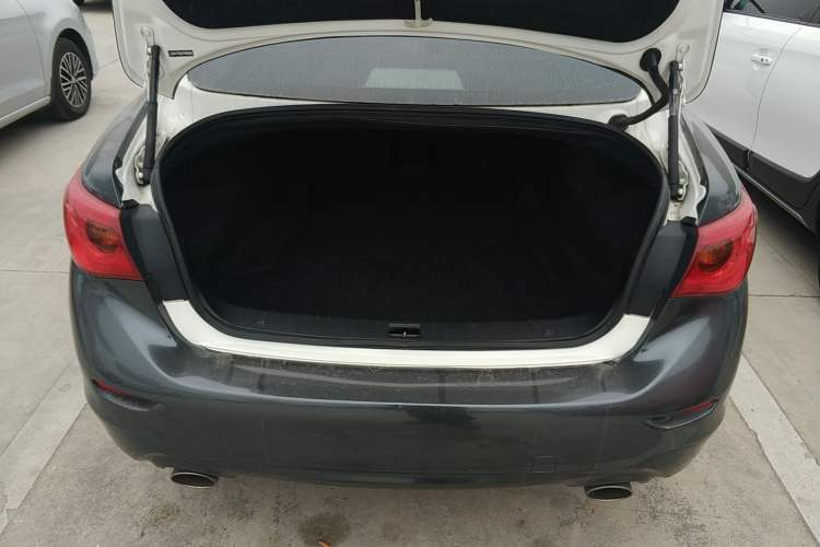 Used Infiniti Q50L 2015 2.0T Enjoyment Edition
