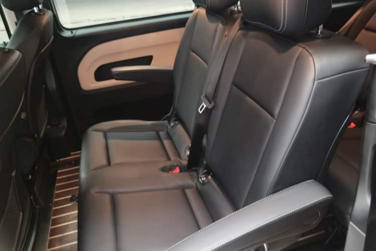 Used Mercedes-Benz Vito 2018 2.0T Business Version China VI Emission Standard
